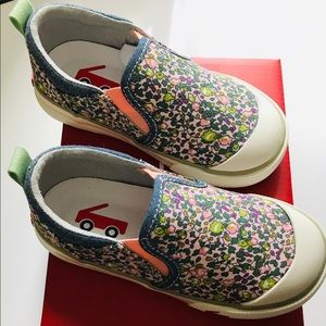 NEW W/ Box SEE KAI RUN “ITALYA” SLIP ON SNEAKERS🌸